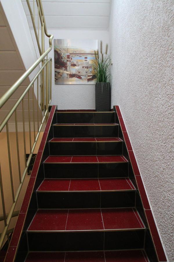 Gaestehaus Kronenstrasse Schwetzingen Esterno foto