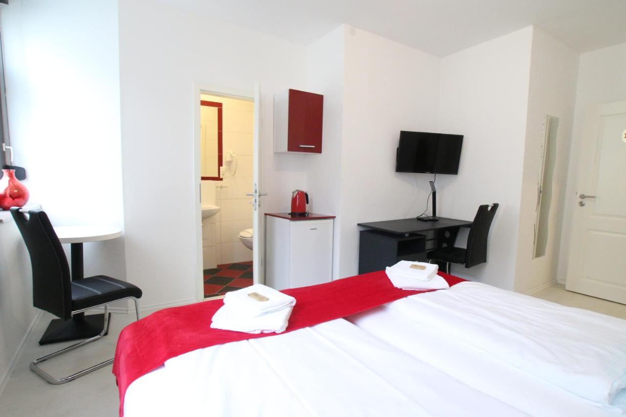 Gaestehaus Kronenstrasse Schwetzingen Esterno foto